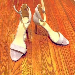 Grey Nine West Suede Heels 👠 ~ Size 6